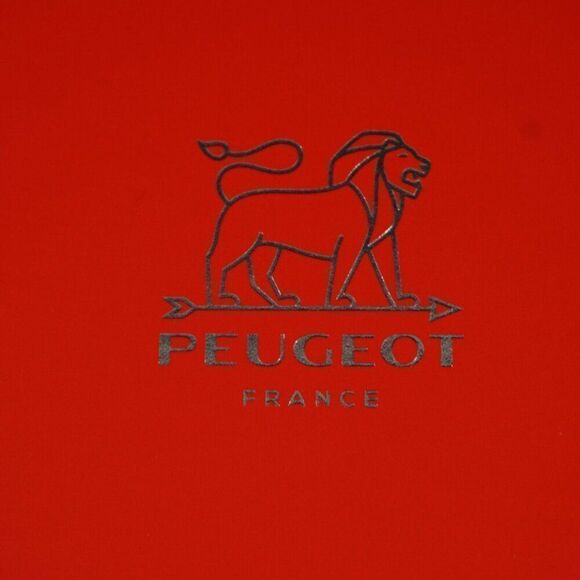 Peugeot France Empty Gift Box 10.5 x 8 x 2.5 inch - Picture 7 of 8